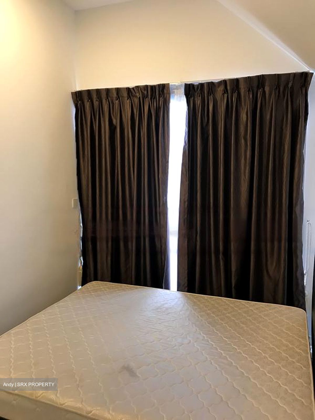 # 1 Loft (D14), Apartment #469338071